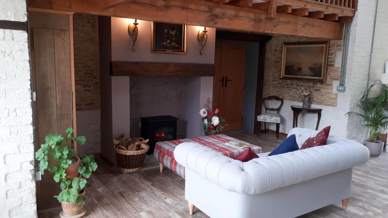 Ashton KeynesThe Byre North End Farm住宿加早餐旅馆 外观 照片