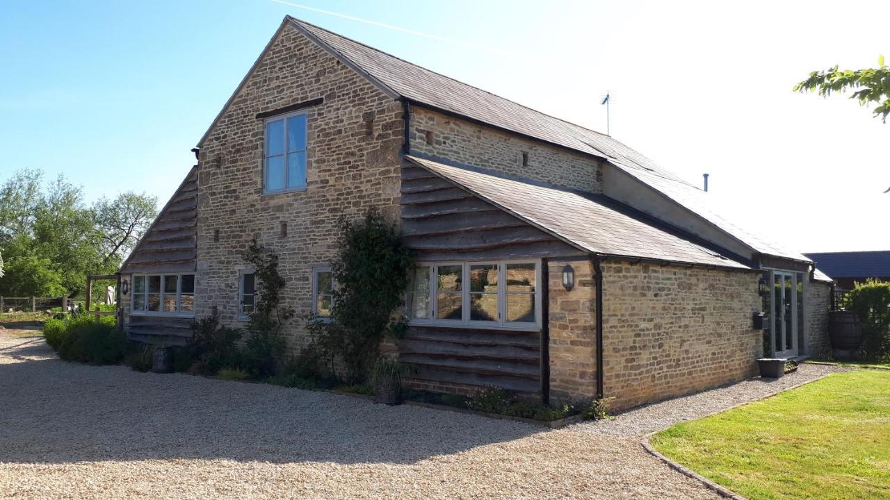 Ashton KeynesThe Byre North End Farm住宿加早餐旅馆 外观 照片